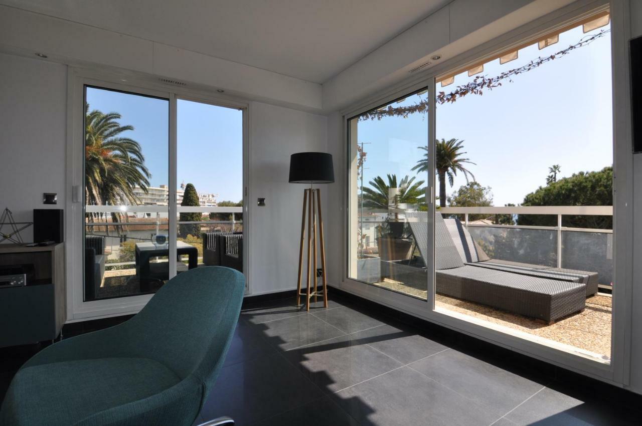 Gorgeous One-Bedroom Apartment With Terrace And Sea View -Stayinantibes- Bijou Plage ภายนอก รูปภาพ